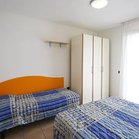 In Altanea 24680 Apartamento *